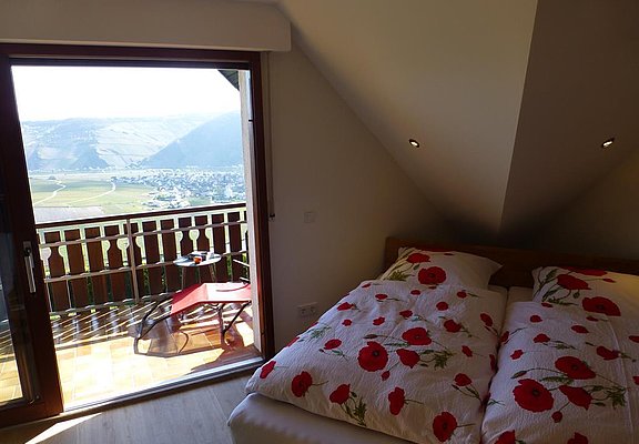 Schlafzimmer 1