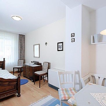 Zimmer I