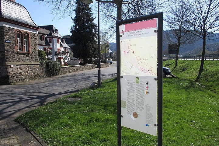 Startpunkt der Wanderung gegenüber des Deutschherrenhofs