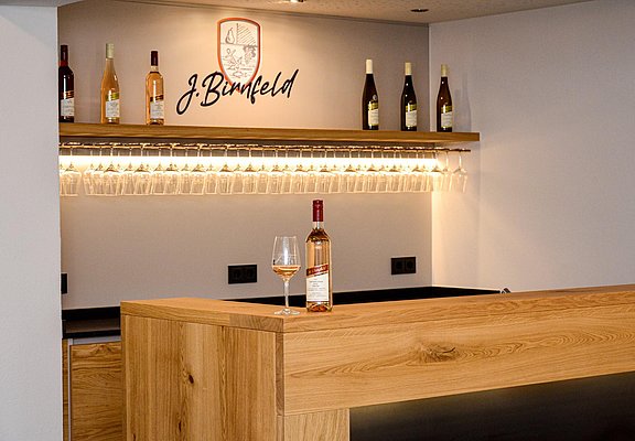 Weinprobe in der Vinothek Weingut Birnfeld