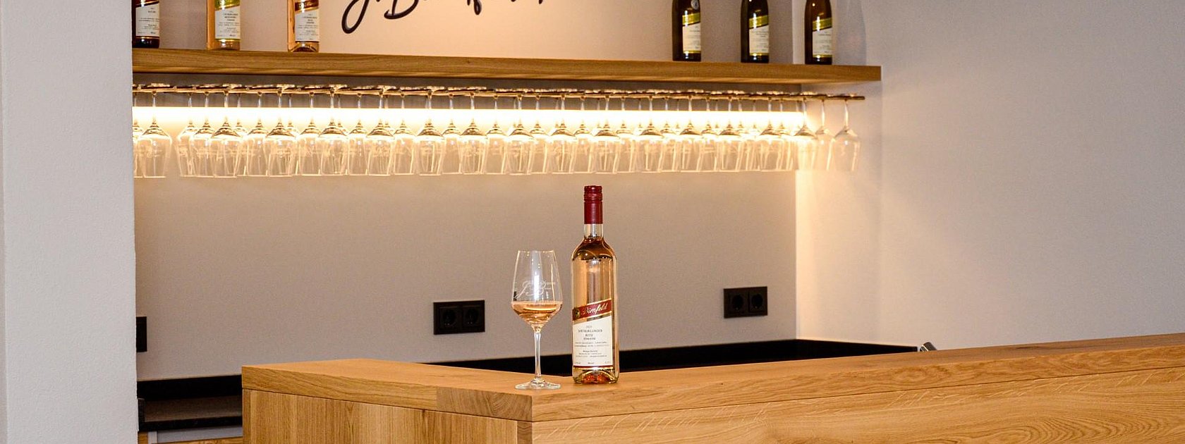 Weinprobe in der Vinothek Weingut Birnfeld