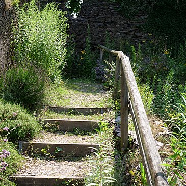 Treppe mit Geländer