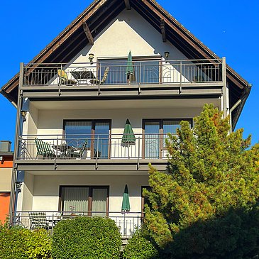 Haus Berghof Ansicht Balkon mit Blick zur Mosel