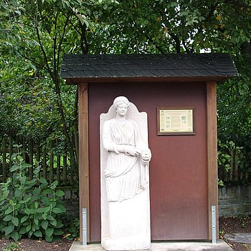 Sirona Statue