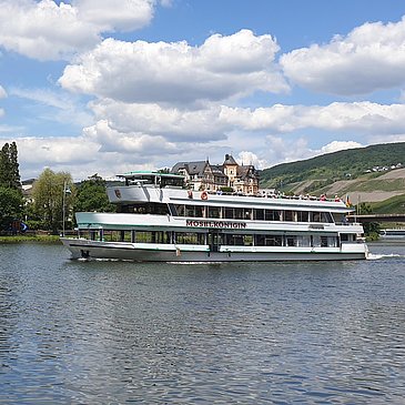 Schifffahrt auf der Mosel