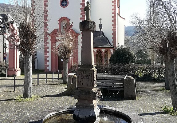 Pfarrer-Johannes-Hau-Brunnen