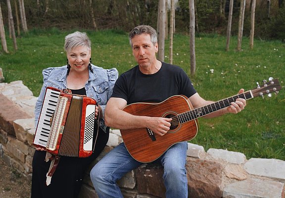 Duo Lagerfeuer.