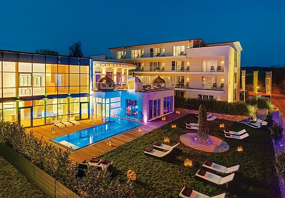 Poolhaus 2