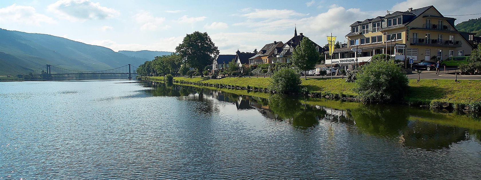 Mosel-Hotel-Sonnenuhr