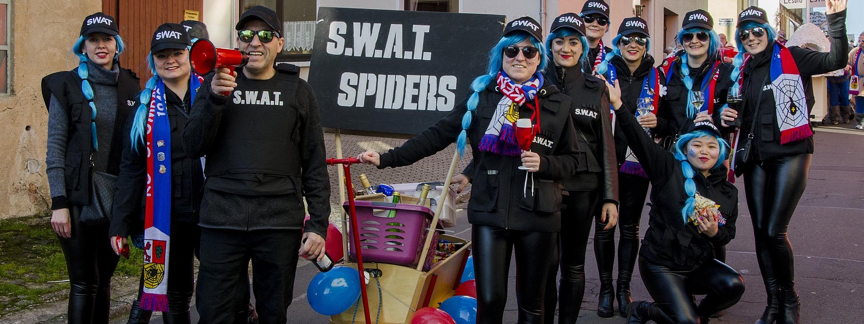 Swat-Teams in Lieser ... Rosenmontag