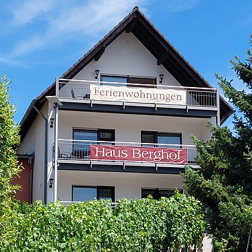Haus Berghof Ansicht FEWO Balkon Nr 3 , 7, 12