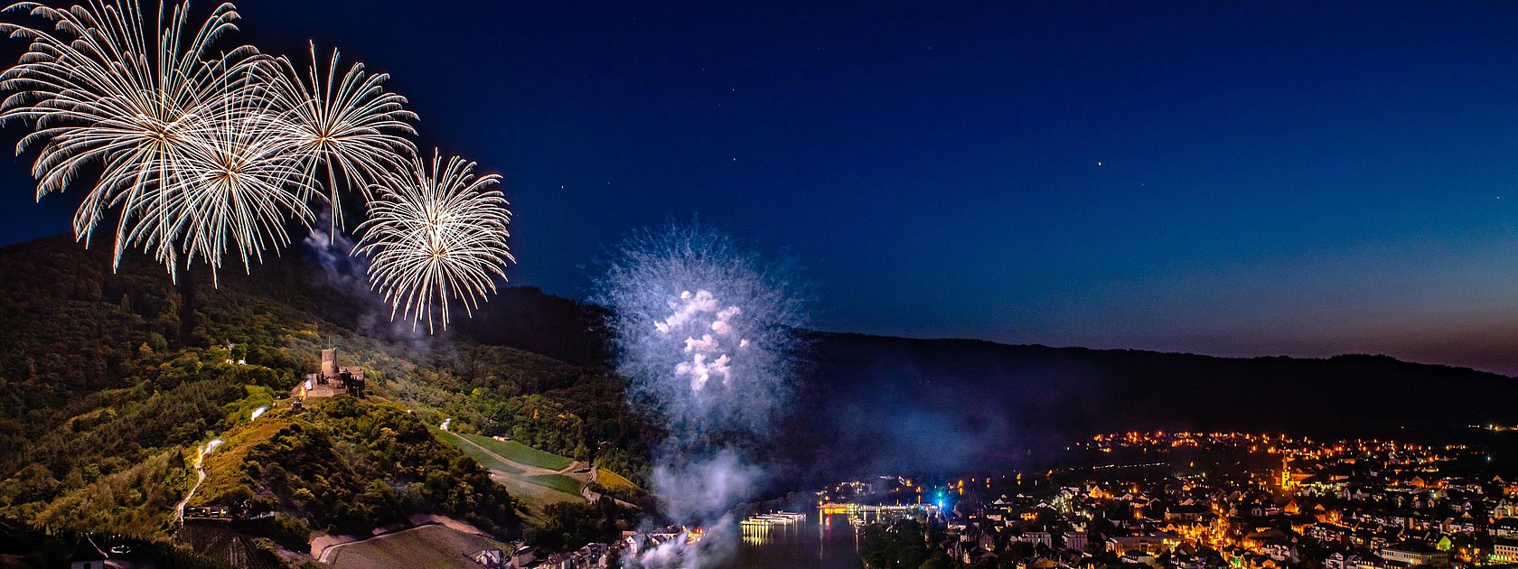 Feuerwerk zum Weinfest der Mittelmosel